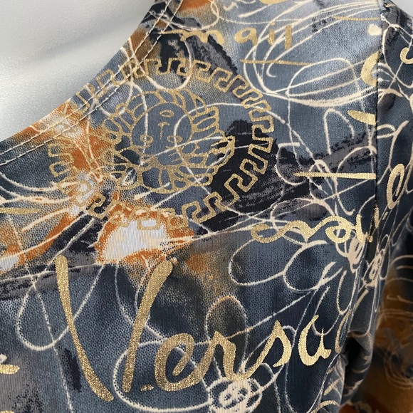 Luxury Print Slinky Material Blouse - Picture 5 of 7